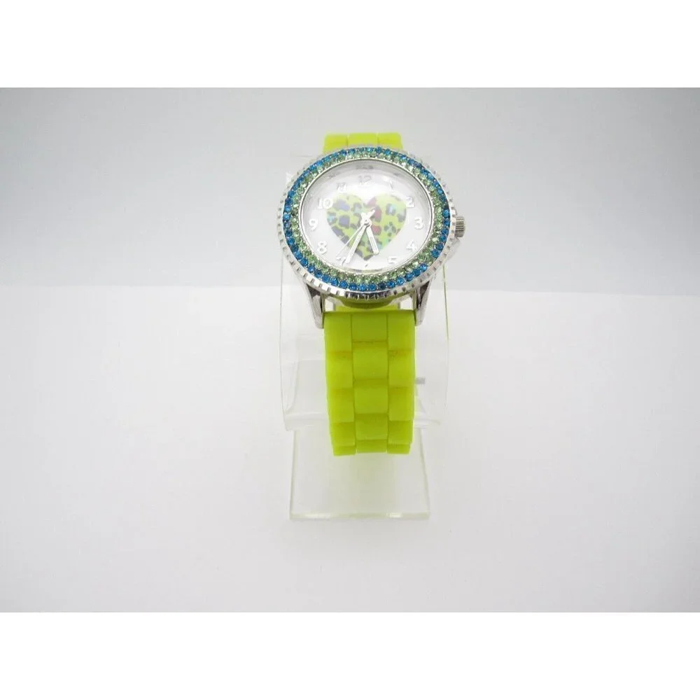 Women's‎ Frenzy Heart Shape Quartz WR Analog 37mm Dial Causal Round Watch (F179)